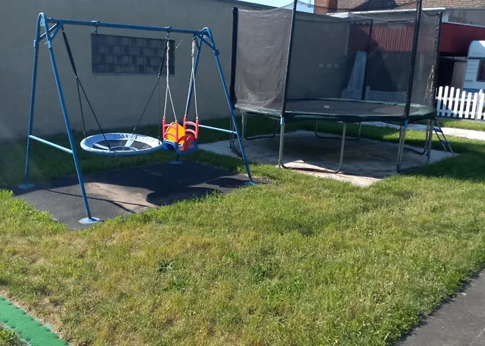 Ferienwohnwagen Rudolf Lägenhet